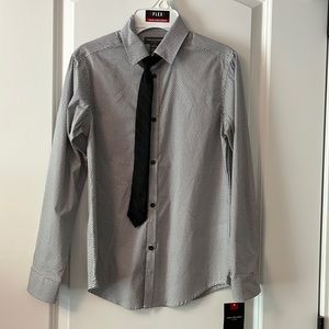 Van Heusen long sleeve dress shirt with tie